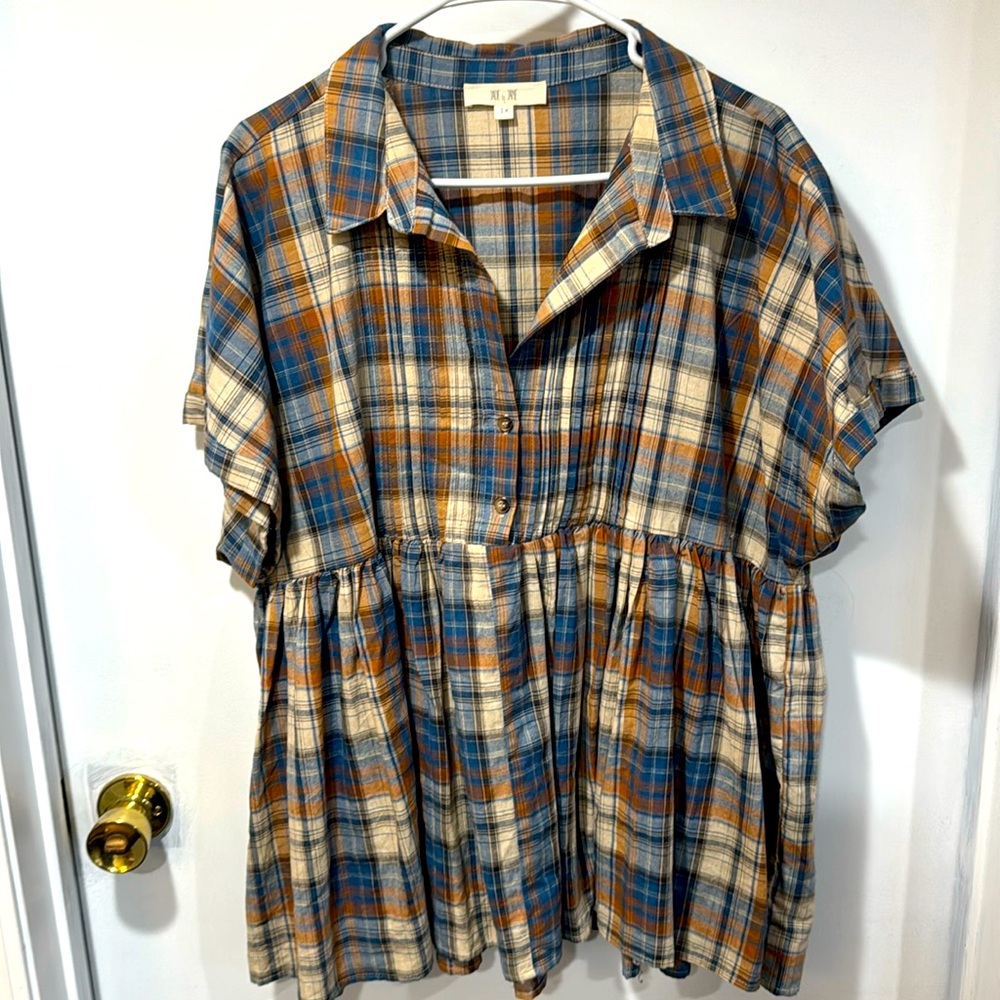 Boutique Babydoll Top – Neutral Plaid in Beige, Brown & Blue (1X)